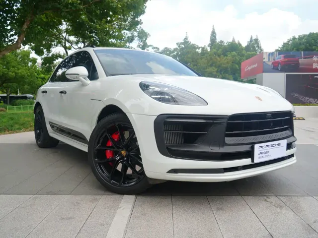 Porsche Macan — Фото автомобиля 12