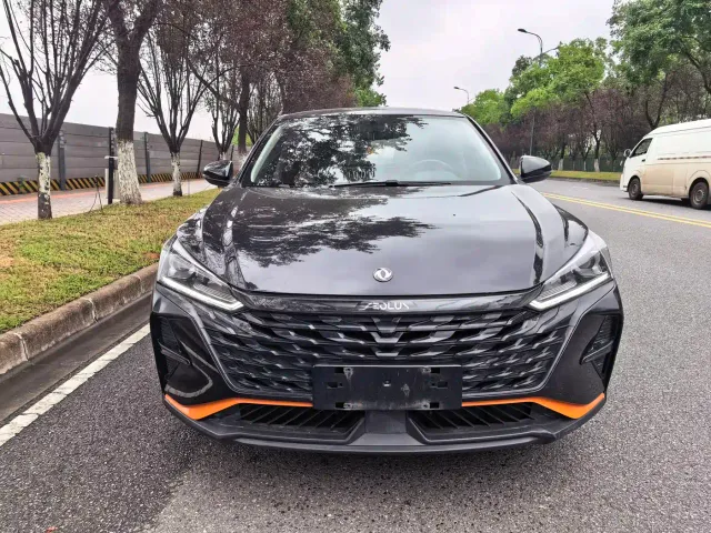 Dongfeng Yixuan — Фото автомобиля 2