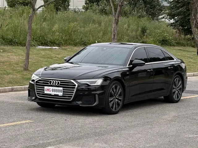 Фотография автомобиля — Audi A6L