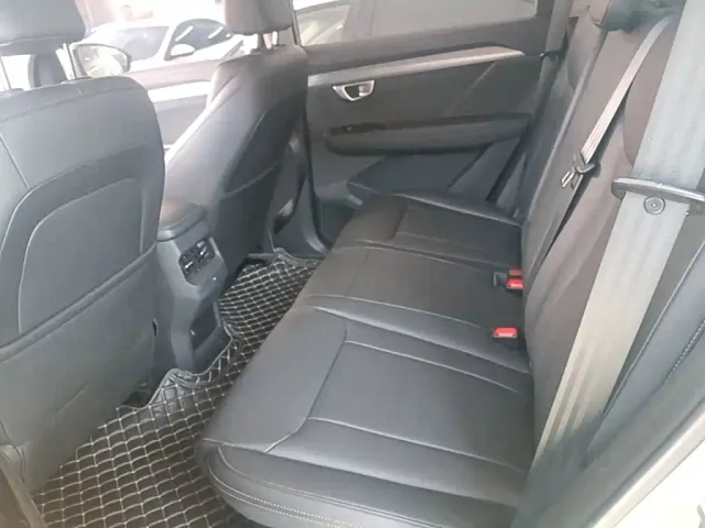 Wuling Asta — Фото автомобиля 16