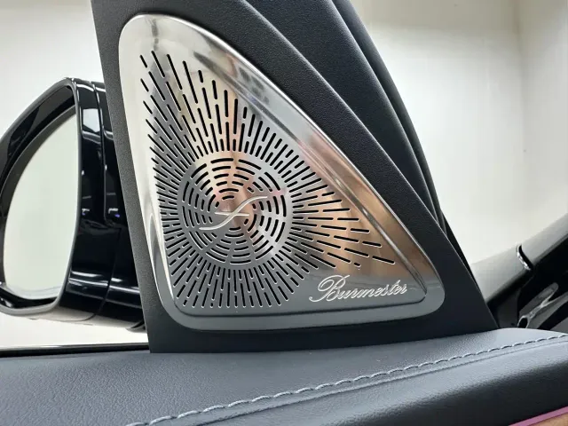 Mercedes-Benz E-Class — Фото автомобиля 22