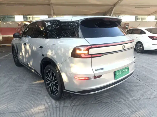 Changan Qiyuan Q07 — Фото автомобиля 4