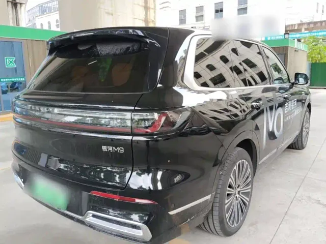 Geely Galaxy M9 — Фото автомобиля 6