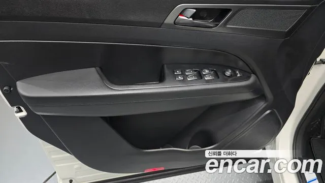 KG_Mobility_Ssangyong Rexton Новый Rexton Sport Khan Дизель 2.2 4WD — Фото автомобиля 19