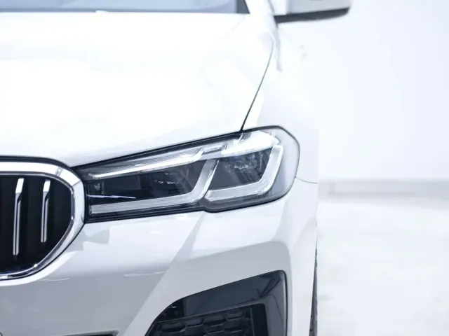 BMW 5 Series — Фото автомобиля 9
