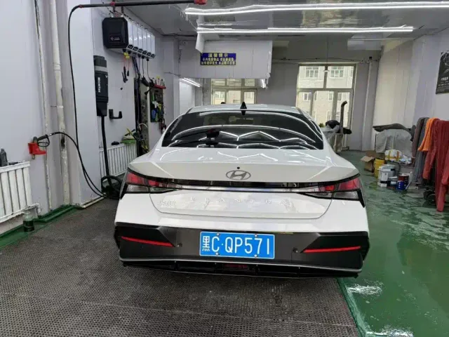 Hyundai Elantra — Фото автомобиля 4