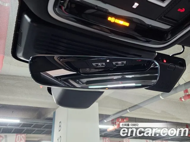 Land Rover Range Rover Velar — Фото автомобиля 15
