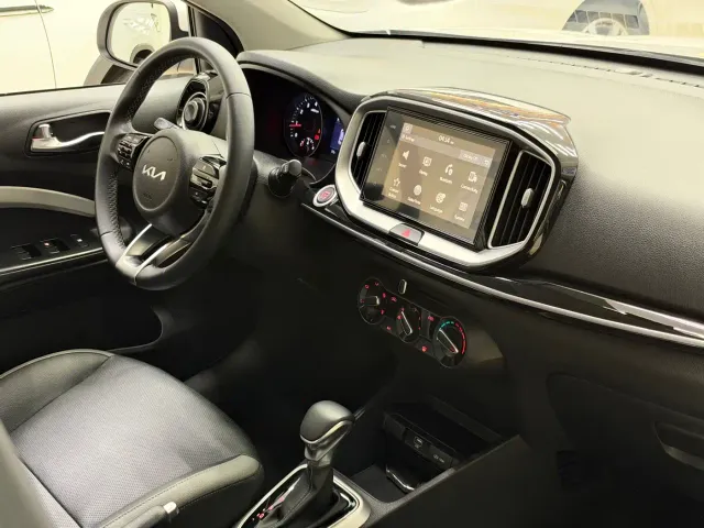 Kia KX1 — Фото автомобиля 19