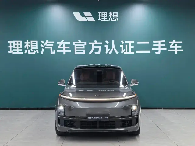 Li Auto L8 — Фото автомобиля 2