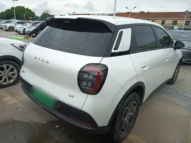 GAC Aion UT — Фото автомобиля 6