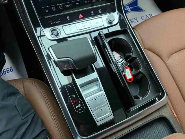 Audi Q7 — Фото автомобиля 12