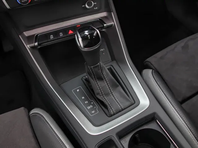 Audi Q3 — Фото автомобиля 11