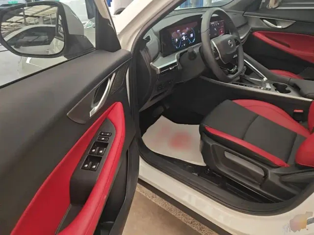 Changan CS35 Plus — Фото автомобиля 15