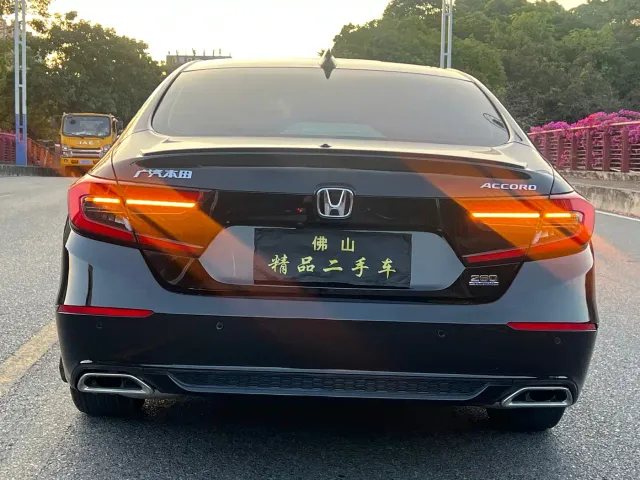 Honda Accord — Фото автомобиля 6