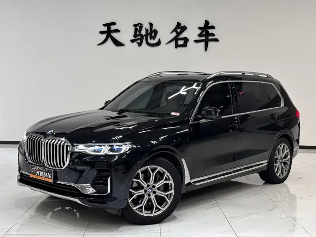 Фотография автомобиля — BMW X7