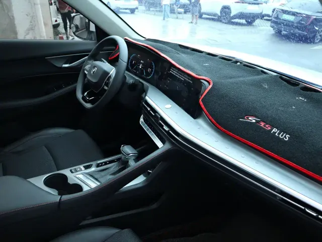 Changan CS35 Plus — Фото автомобиля 26