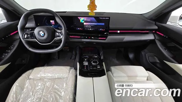 Фотография автомобиля — BMW 5 Series G60