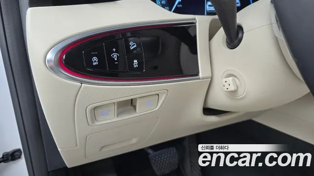 Genesis GV70 — Фото автомобиля 25
