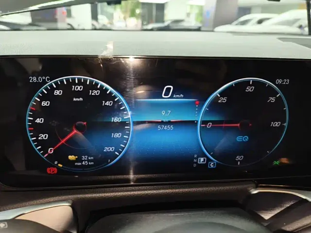Mercedes-Benz EQB — Фото автомобиля 7