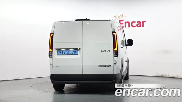 Kia PV5 — Фото автомобиля 2