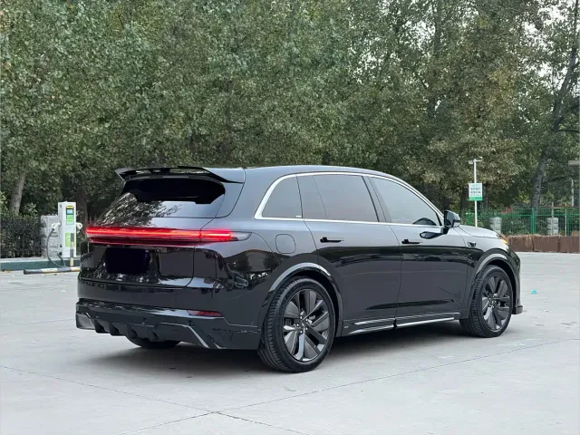 Li Auto L7 — Фото автомобиля 17