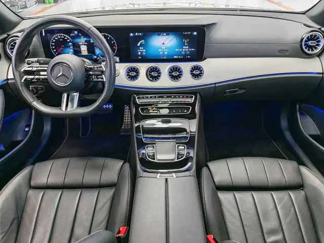 Mercedes-Benz E-Class — Фото автомобиля 6