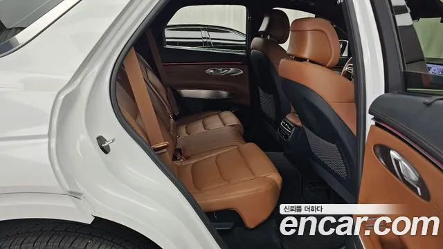 Genesis GV70 — Фото автомобиля 17