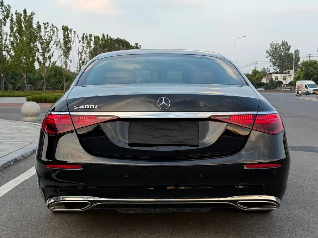 Mercedes-Benz S-Class — Фото автомобиля 4