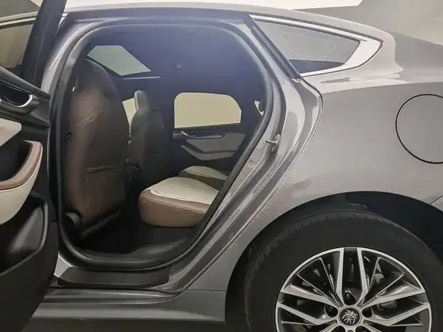 BYD Qin PLUS — Фото автомобиля 13