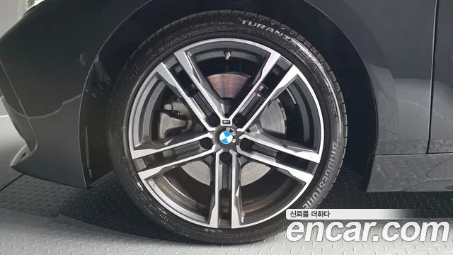 BMW 1 Series F40 — Фото автомобиля 4
