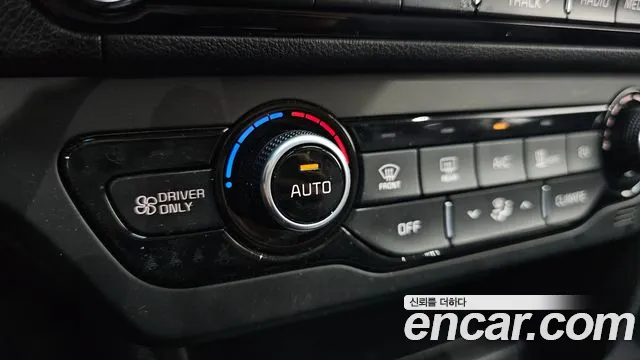 Kia Niro — Фото автомобиля 27