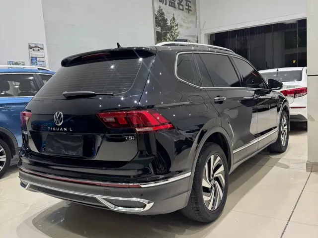 Volkswagen Tiguan L — Фото автомобиля 5