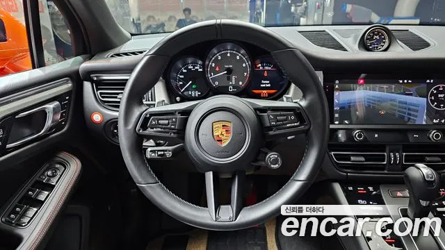 Porsche Macan — Фото автомобиля 13