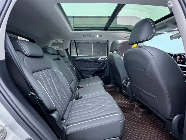 Volkswagen Tiguan L — Фото автомобиля 21