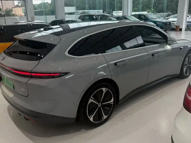 Nio ET5 Touring — Фото автомобиля 4