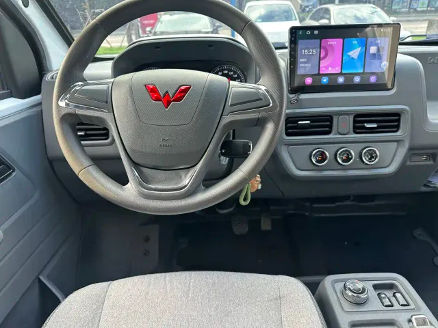 Wuling Motors Wuling Yangguang 2024 300km Comfort Passenger Version 60kW — Фото автомобиля 8