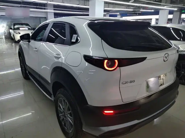 Mazda CX-30 EV — Фото автомобиля 4