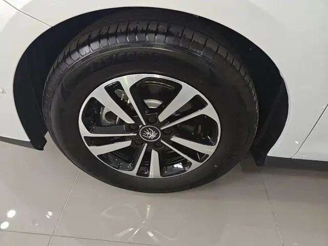 BYD Qin PLUS — Фото автомобиля 22