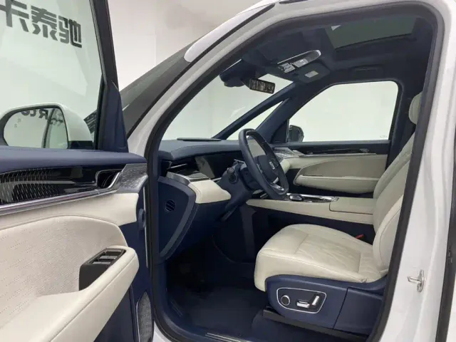 ZEEKR Zeekr 009 2024 7-Seat Aisle AWD Version 108kWh — Фото автомобиля 17