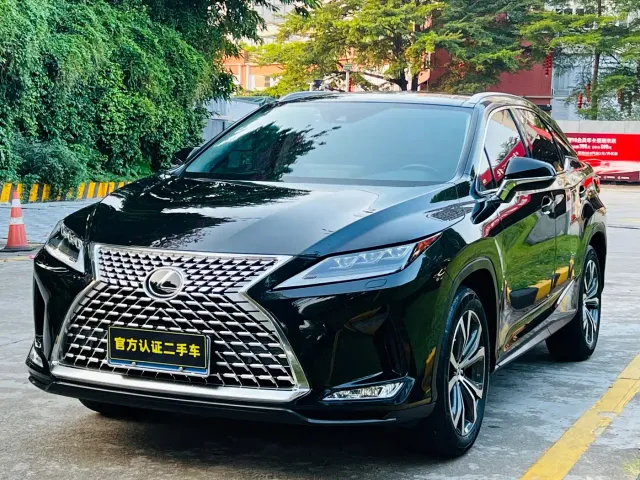 Фотография автомобиля — Lexus RX