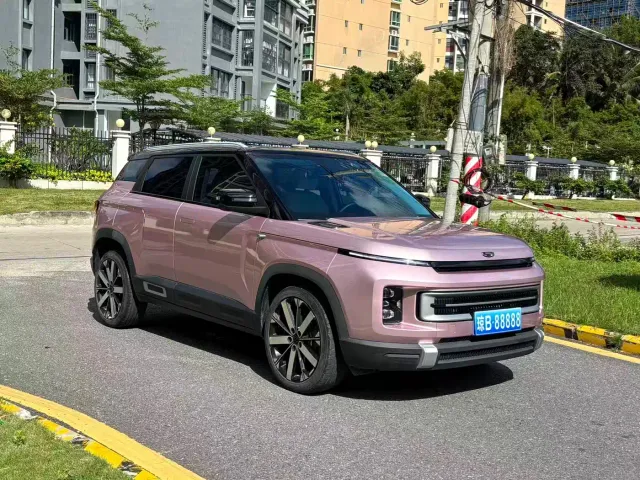 Geely ICON — Фото автомобиля 3