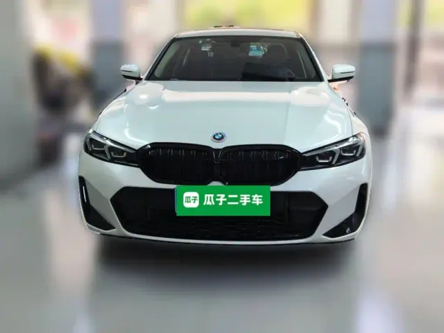 BMW 3 Series — Фото автомобиля 2