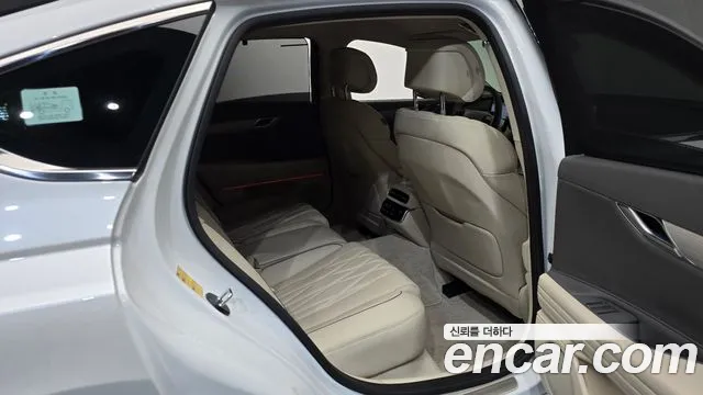 Genesis G80 Бензин 2.5 турбо AWD — Фото автомобиля 11