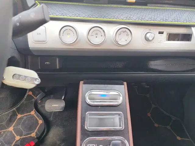 Wuling Hongguang Mini EV — Фото автомобиля 12