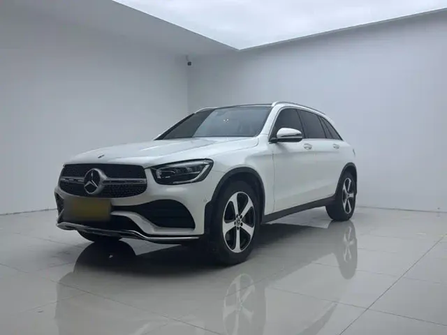 Фотография автомобиля — Mercedes-Benz GLC-Class