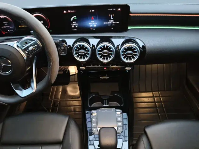 Mercedes-Benz A-Class — Фото автомобиля 12