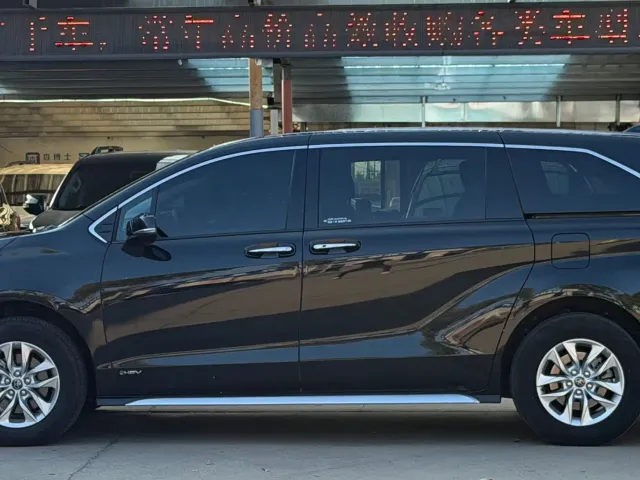 Toyota Granvia — Фото автомобиля 4