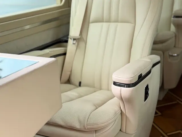 Toyota Coaster — Фото автомобиля 10