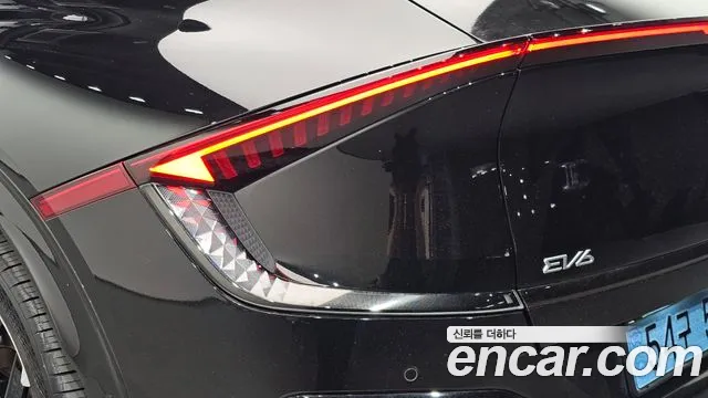 Kia EV6 — Фото автомобиля 8