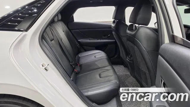 Hyundai AVANTE — Фото автомобиля 10